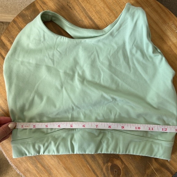 Alphalete Alphalux Light Green Sports Bra size Medium - Picture 4 of 6